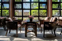 Niao Courtyard