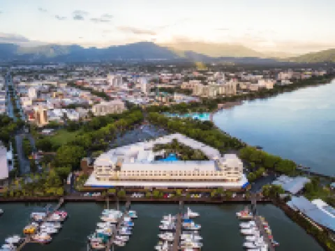Shangri-La The Marina, Cairns Hotels in Cairns