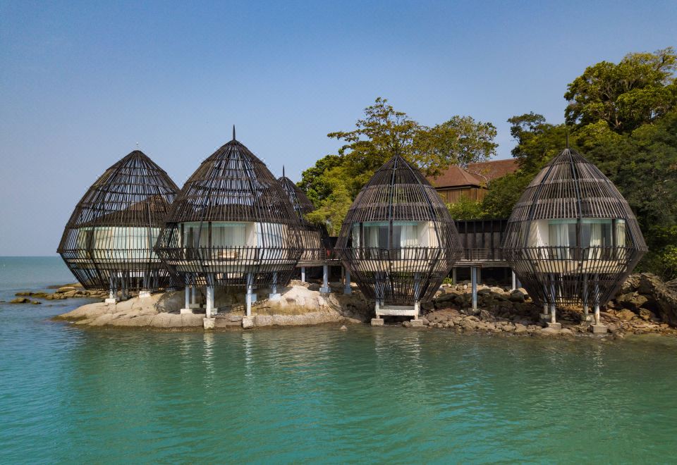 4. 더 리츠-칼튼 ..