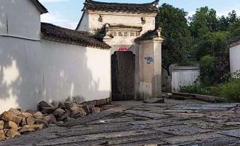 Liulangxuan Inn