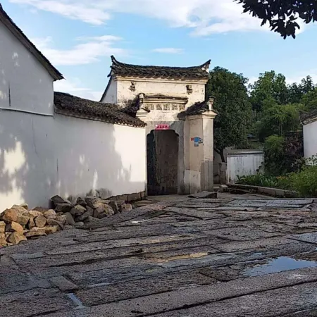 Liulangxuan Inn