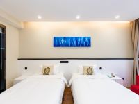 合途旅行酒店(张掖恒达广场店) - 豪华双人房