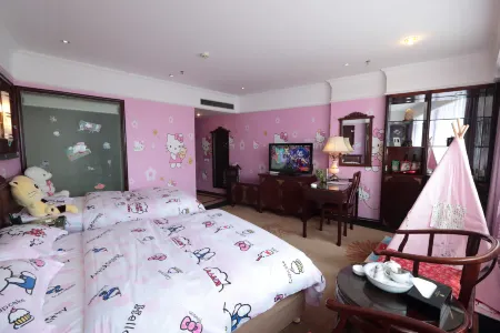 Jindu Crown Hotel Отели рядом с достопримечательностью «CPC Nanchang Hangkong University Committee Party School»