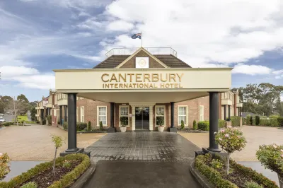 Canterbury International Hotel Các khách sạn ở Forest Hill