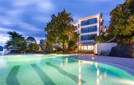 Qingjing Qiandao Lake Hostel Отели рядом с достопримечательностью «Xin'anjiang Hydropower Station»