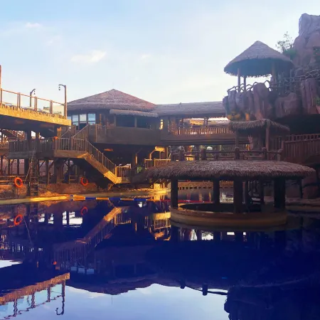 Chuanlord Holiday Hotel