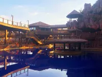 Chuanlord Holiday Hotel - Swimmingpools