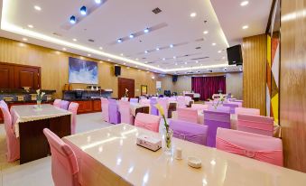 Borrman Hotel (Qingzhen Time Guizhou Vocational Education City)