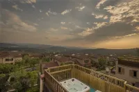 U-house Villa Hotel - Mountain view