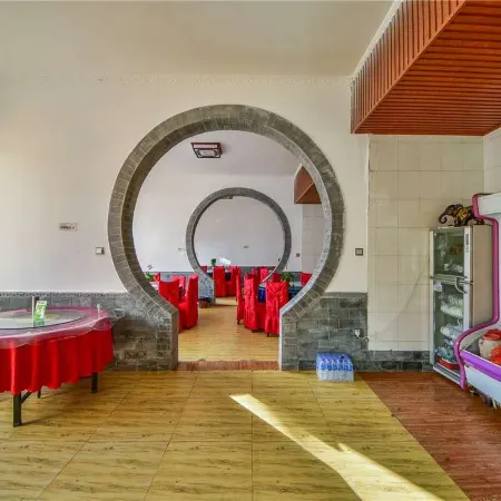 Binchuan Shanrong Inn