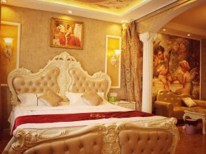 Qufu Xiaoshidai Theme Hotel