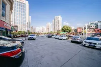 Elan Hotel (Zhenjiang Railway Station Wanda Plaza) Hotels in Zhenjiang