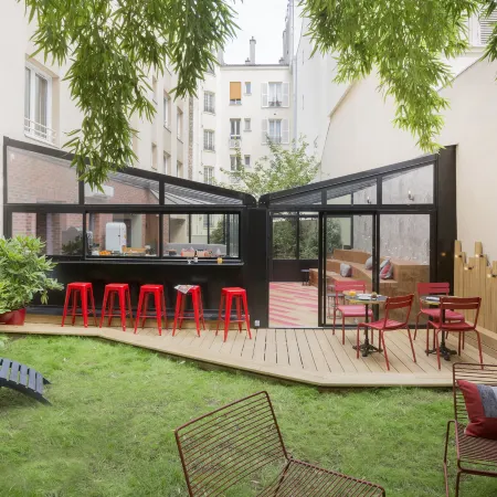 Hotel Izzy