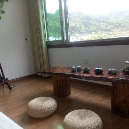 Yunjian Hostel