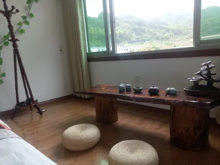 Yunjian Hostel Отели в г. Юньхэ