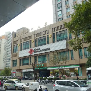 Homeinn Selected Hotel (Shanghai Train Station South Square) Отели рядом с достопримечательностью «Железнодорожный вокзал Шанхая»