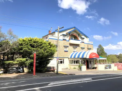 The Clarendon Motel Katoomba Hotels near Bridal Veil Falls Track