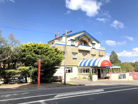 The Clarendon Motel Katoomba Отели в г. Катумба
