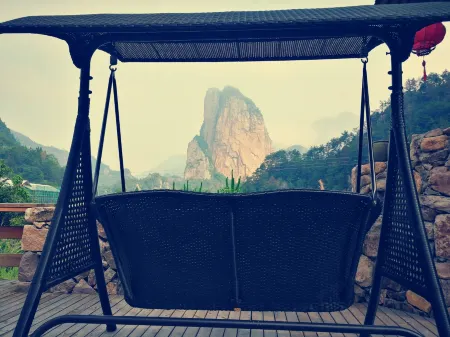 1958 Huakai Boutique Hostel Отели рядом с достопримечательностью «Shiwei Peak»