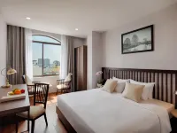 Happy Life Grand Hotel & Sky Bar Hotels near Ho Chi Minh City Museum of Fine Arts