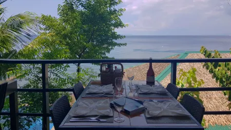 Blue Ribbon Dive Resort Отели рядом с достопримечательностью «Aiyanar Beach and Dive Resort»