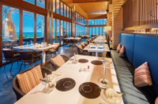 Q Jia · Pinyi Villa (Yangjiang Hailing Island Shili Yintan Store)