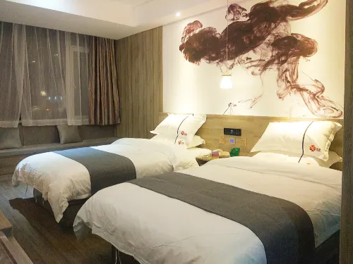 Fiat Hotel (Mengyin Square)