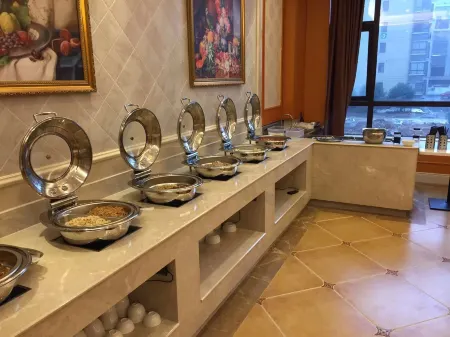 Vienna International Hotel (Yiyang Ziyang Center) Отели в г. Иян