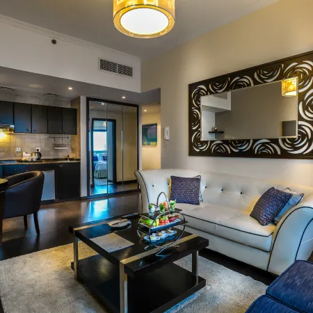 First Central Hotel Suites Отели рядом с достопримечательностью «Теком»