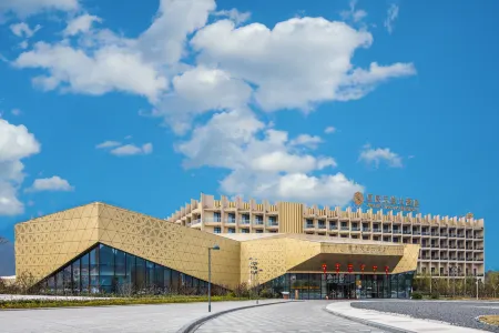 Xingchen Tianyuan Grand Hotel Отели рядом с достопримечательностью «ChinaTianyan scenic Area»