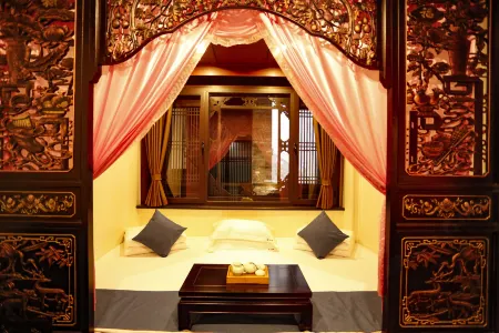 Dragon Gate Guesthouse