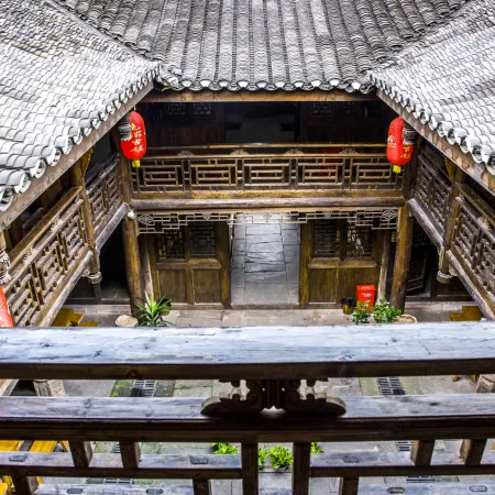 Hejiang Yaoba Inn