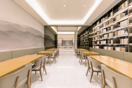 JI Hotel (Nanchang Ziyang Avenue) Отели рядом с достопримечательностью «Jiangxi University of Science and Technology (Wuhu Campus)»