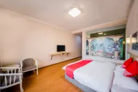Jinchun Electronic Sports Hotel Lijiang - 2 estrellas