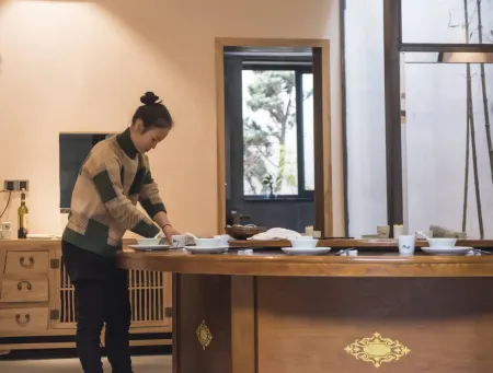 Lichuan Qinyuan Homestay Отели в г. Личуань