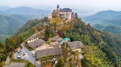 모간산 네이키드 캐슬 리조트