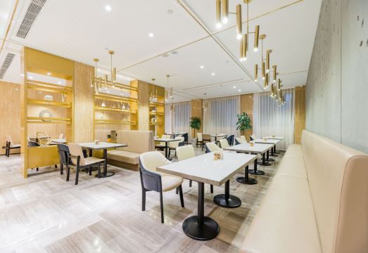 3. 아투어 호텔 사..