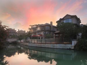 Zhongshan Diyin Lake Yishu Xiaozhu Villa