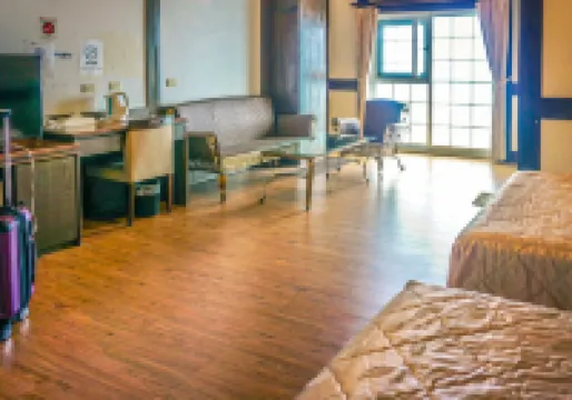 Maple Leaf Holiday Villa Hôtels à proximité de : Cing Jing Beehouse