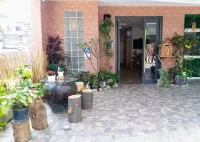 21 Jiaoxi Hot Spring Hotel