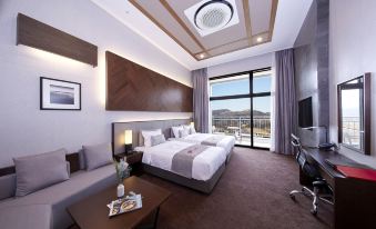 Ramada Hotel & Suites by Wyndham Gangwon Pyeongchang