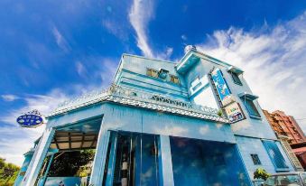 Pure Sky and Cloud Hostel (ID number：112)