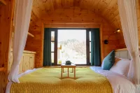 Jiurushan Hongyanrong Wooden Barrel Hotel Hotels near Zhangqiu Sanwangyu Landscape Park Ticket Office