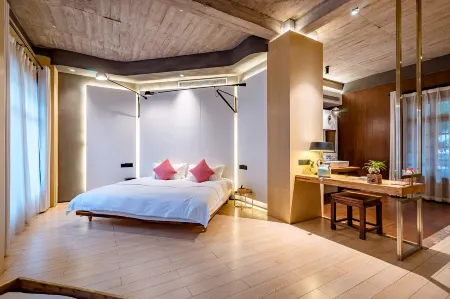 ANON Anruo Holiday Meisu (Huizhou Ancient City Branch) Отели рядом с достопримечательностью «Yansi Wenfeng Tower»