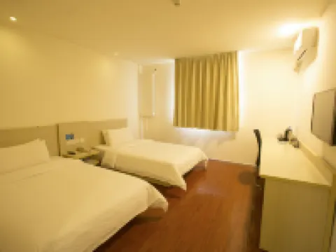 Elan Hotel (Beijing Chengshousi Xiaocun Subway Station) Hotels in Beijing