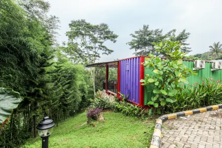 Literooms Minijack Megamendung Puncak