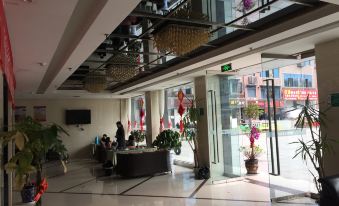 Yingshan Longyuan Hotel