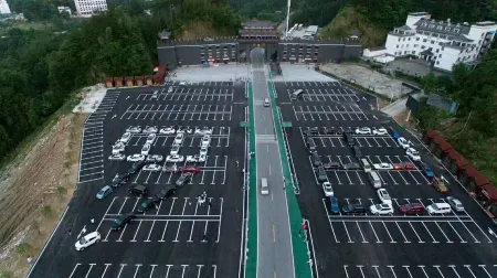 Junyi Nanshan Hotel, Luotian Отели рядом с достопримечательностью «Qingtaiguan Sceneic Area»