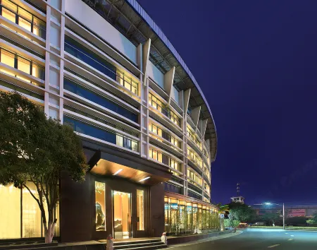 Benwei Hotel Отели рядом с достопримечательностью «Maozhou Island, Daxu Ancient Town»