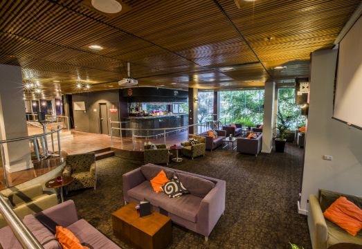 호텔 수영장 시설